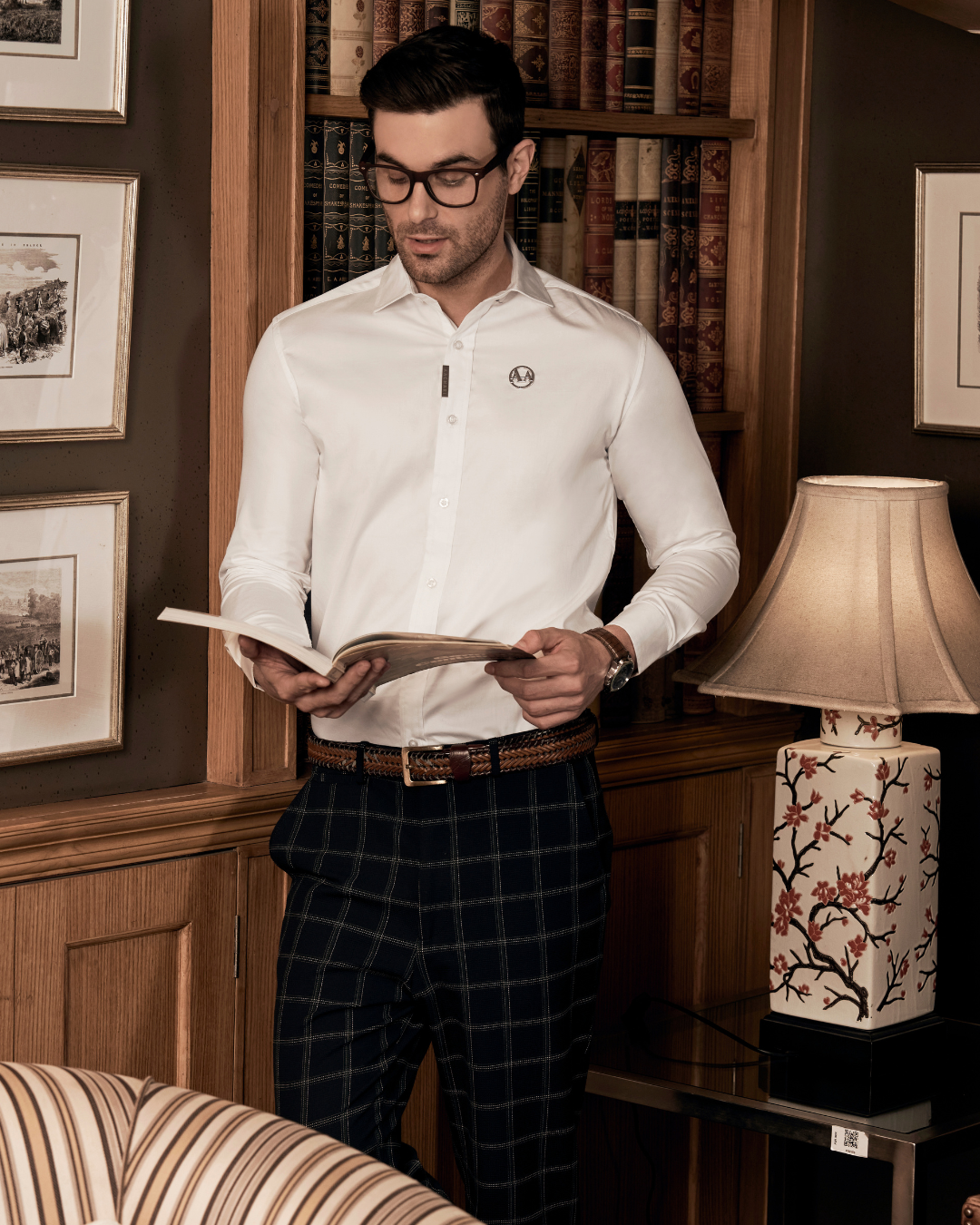Aachari Sophisticated White Full Sleeves