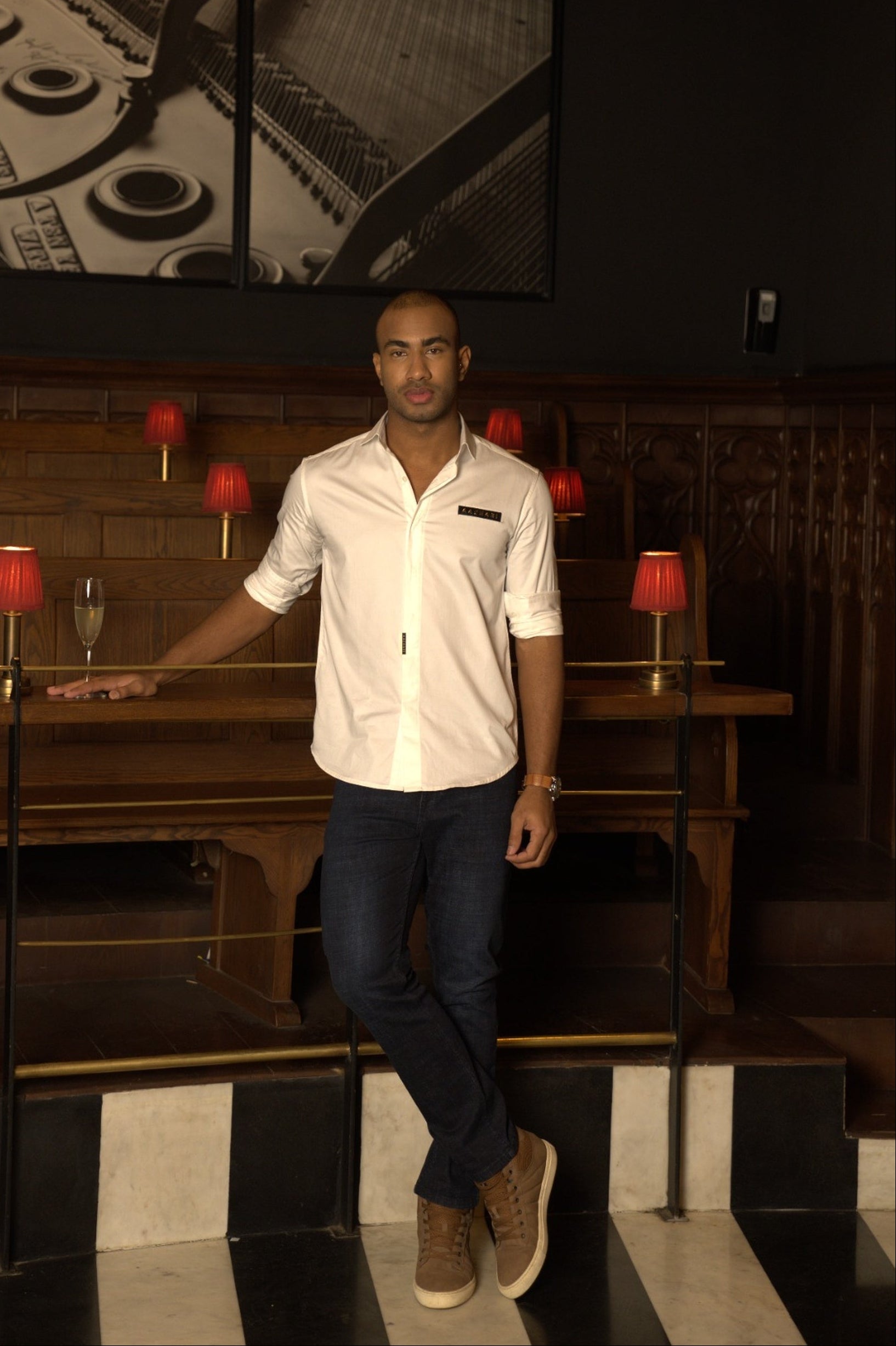 Signature emblem white Shirt