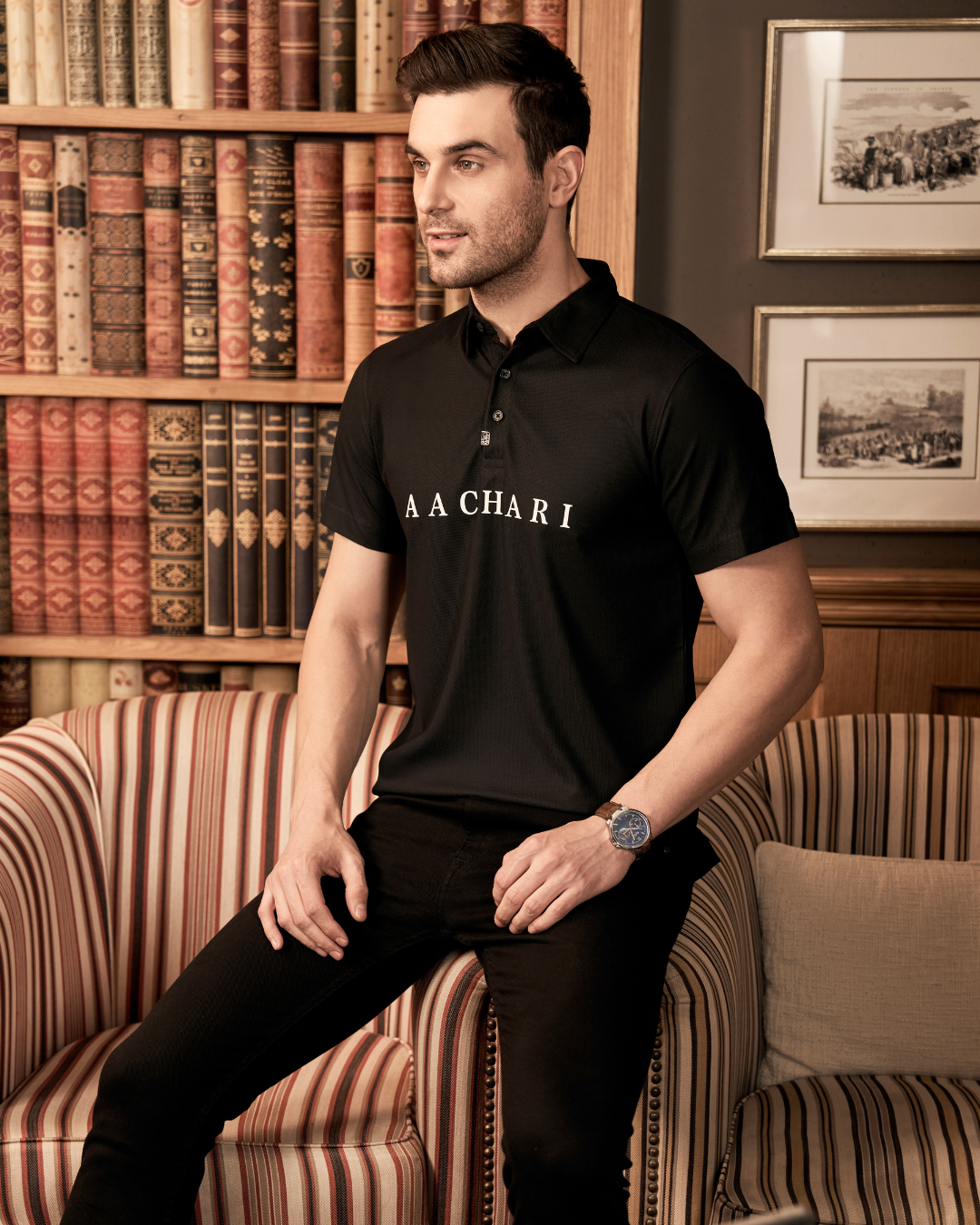 Signature Black Collar