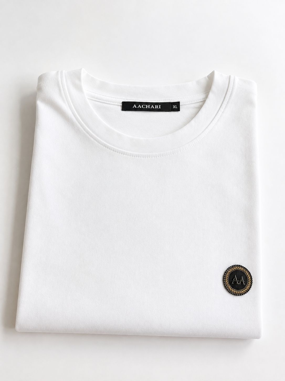 Minimal white Tee