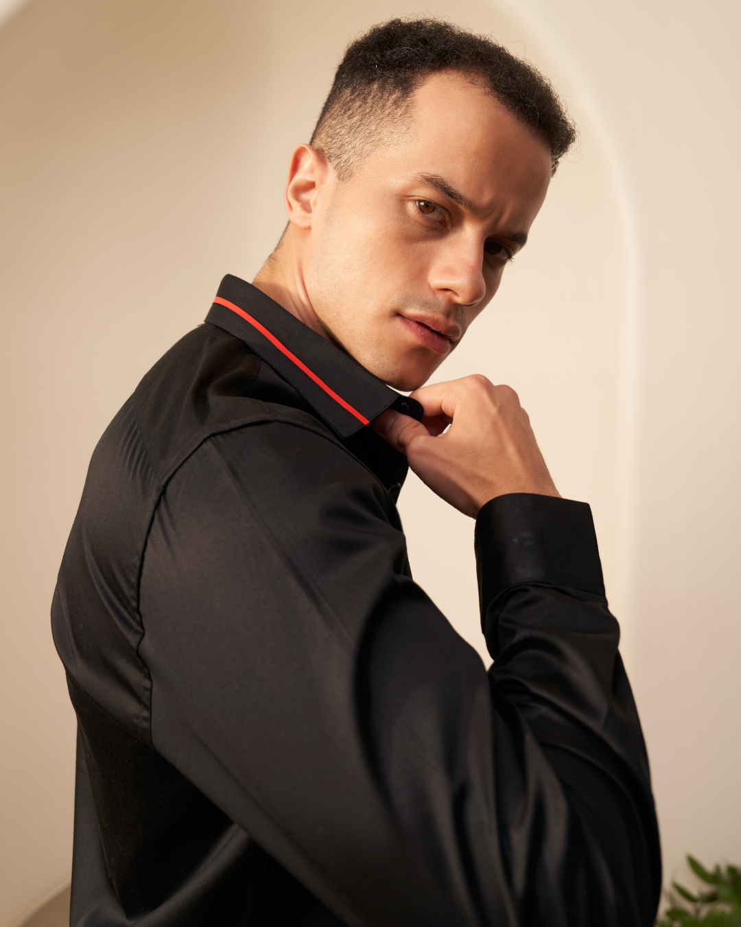 The Red Collar Black Shirt