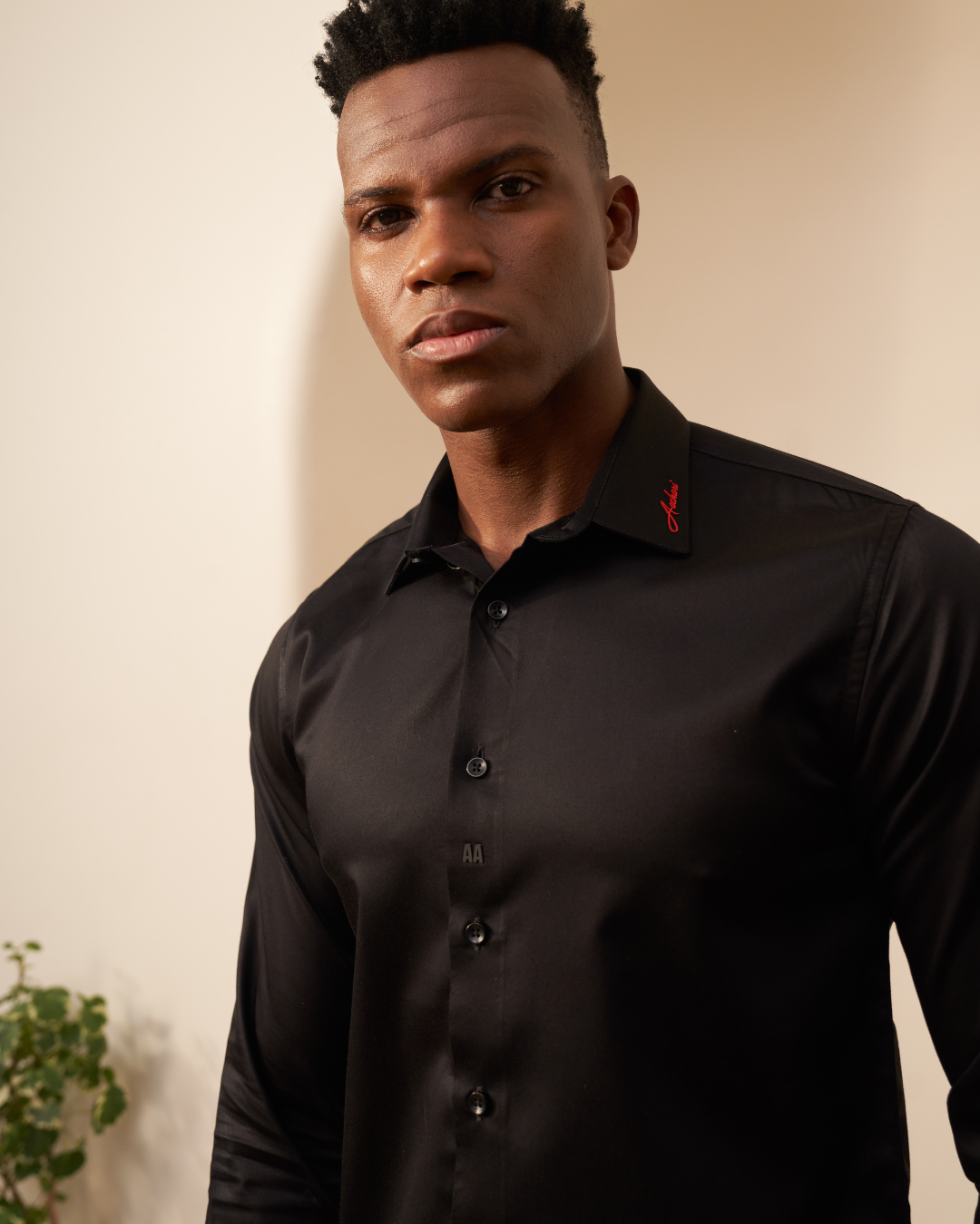 Signature Collar Black Shirt