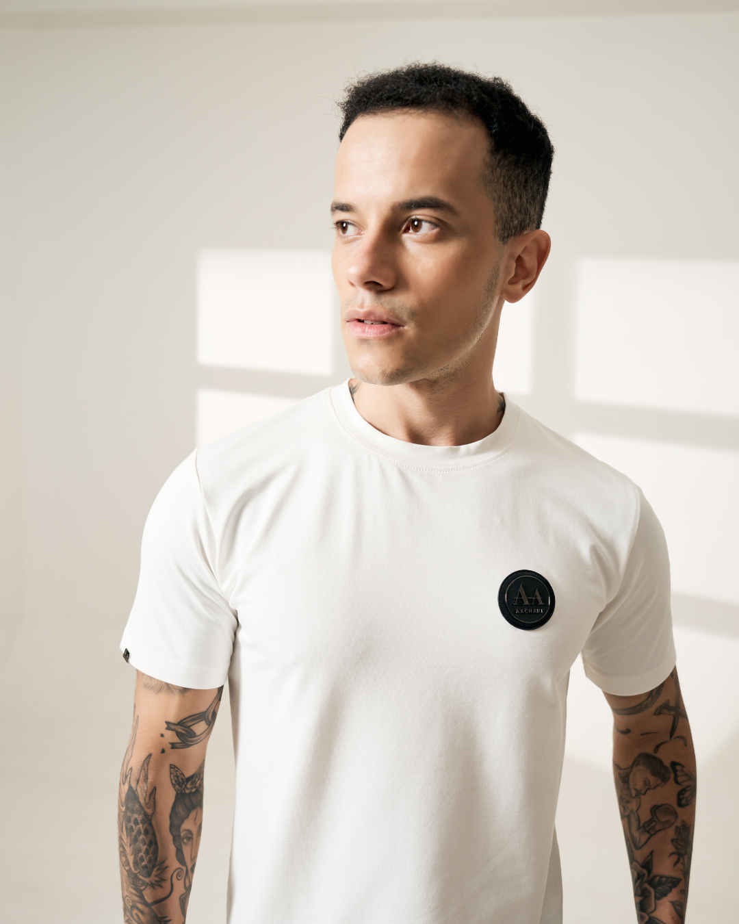 Signature White Premium T-shirt