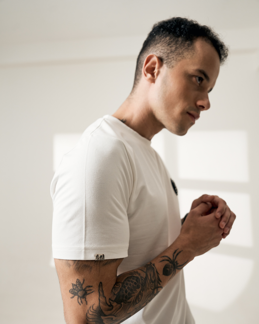 Signature White Premium T-shirt