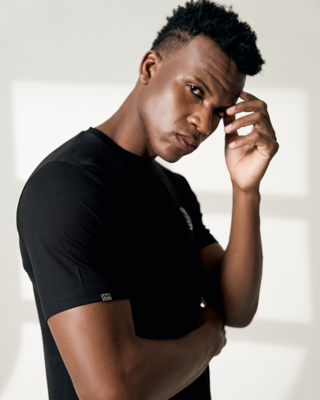 Signature Black Premium T-shirt