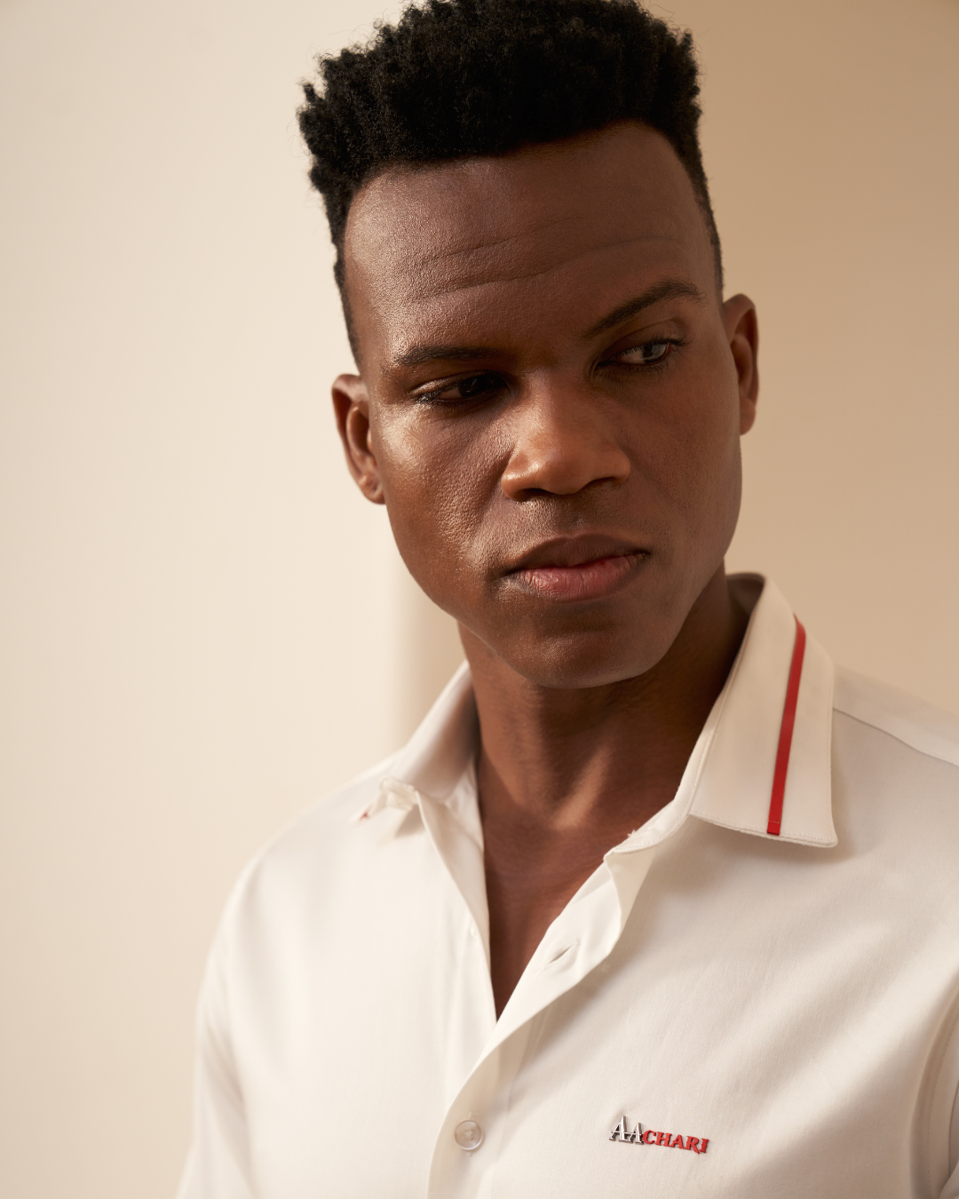 The Red Collar White Shirt